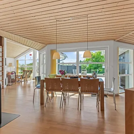 Oddvar - 400m From The Sea By Interhome